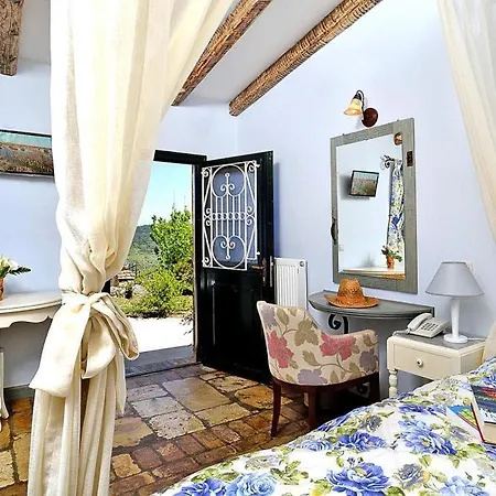Apartment In With Balcony Or Terrace